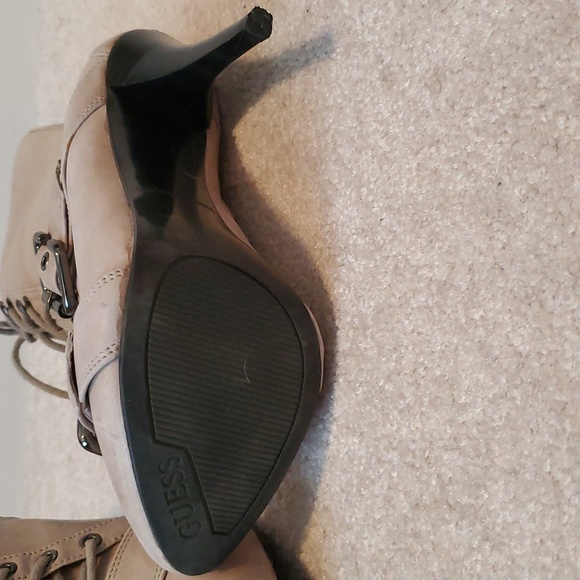 Guess beige boots. 6.5 - Picture 3 of 6